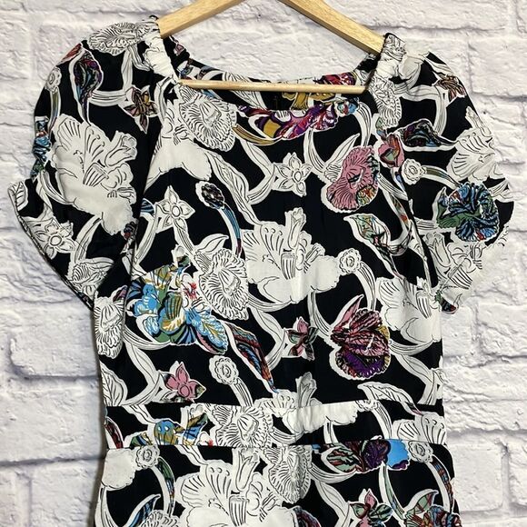 TOPSHOP Black & White Floral Mini Dress with Tulip Hem Size 8 - Picture 4 of 12